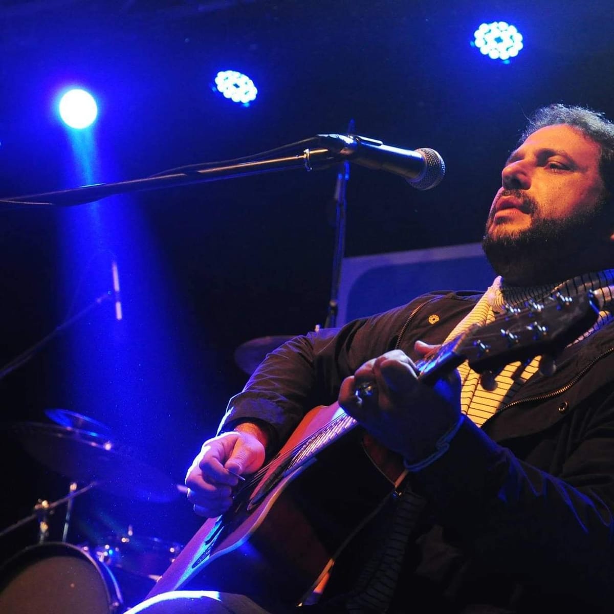Happy Hour Especial: Feriado, Música ao Vivo e Celebração no Baroon!