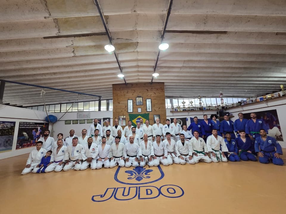 Judô do NFCC recebe equipe de Petrópolis em intercâmbio esportivo e de amizade