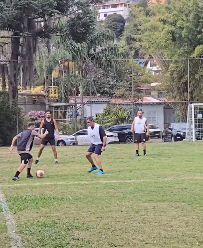 Pelada de Dia dos Pais: futebol, chopp e confraternização