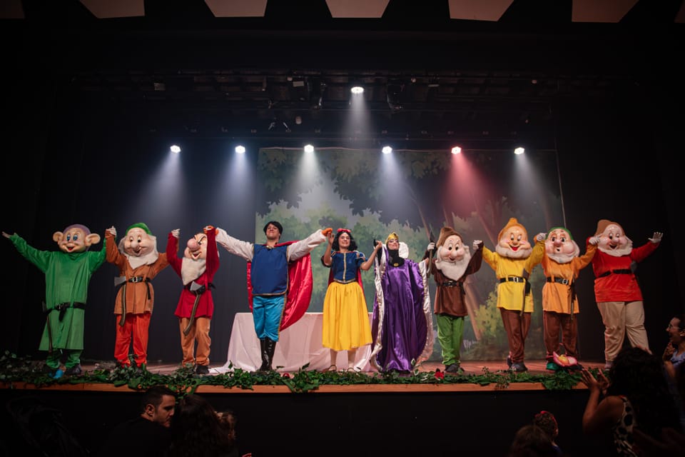 Branca de Neve levou magia e emoção ao teatro
